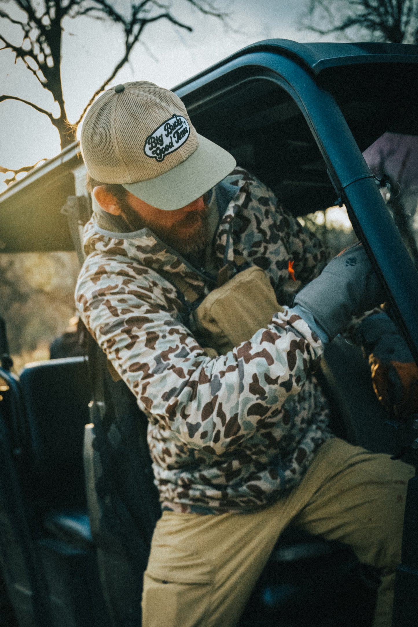 GOHUNT Atmosphere Hooded Jacket