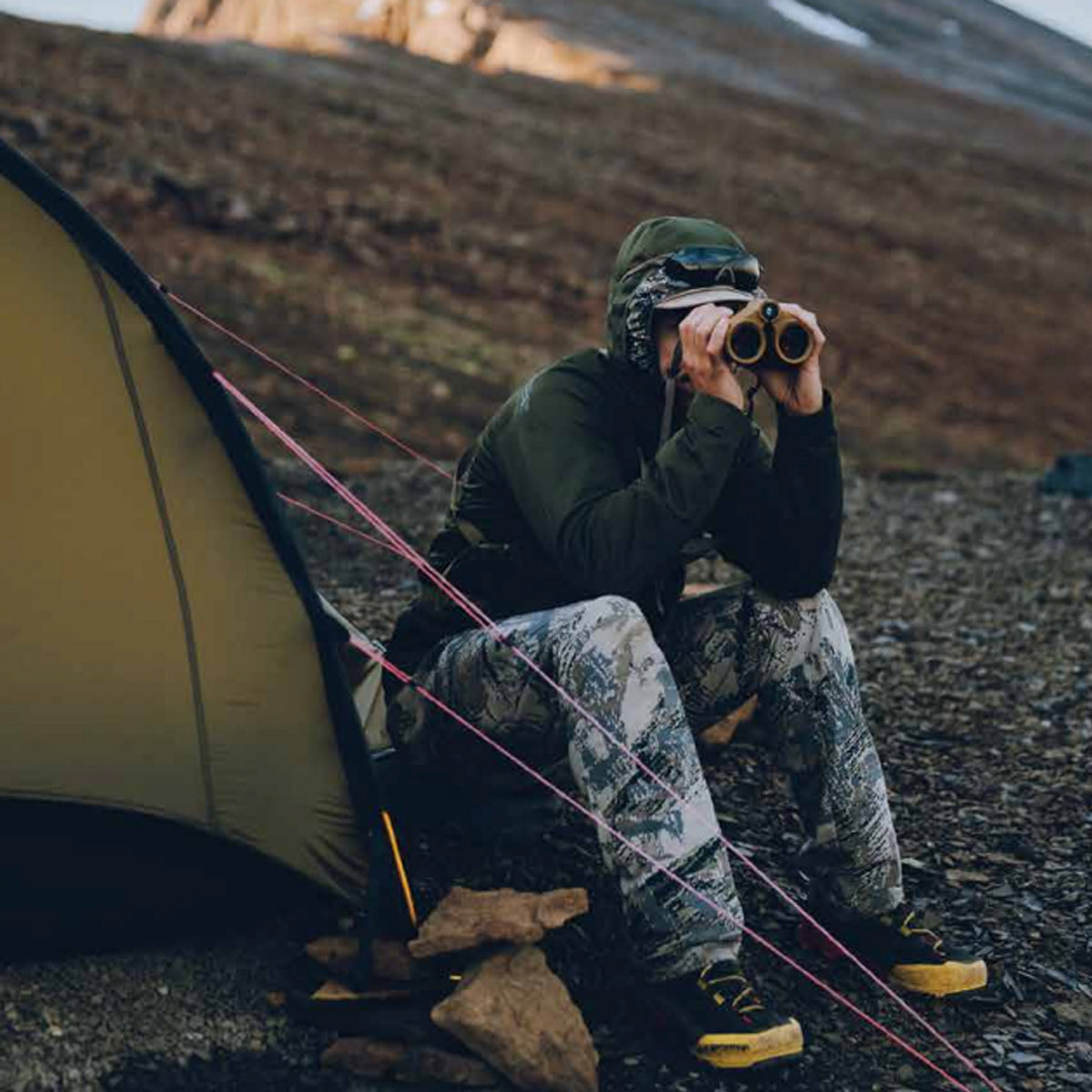 Leica 10x42 Geovid Max in  by GOHUNT | Leica - GOHUNT Shop