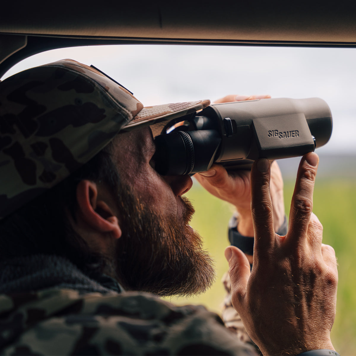 Sig Sauer ZULU6 HDX Pro 12x42mm Image Stabilized Binocular in  by GOHUNT | Sig Sauer - GOHUNT Shop